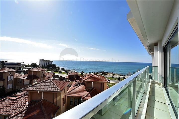 اطلالة بحر - دوبلكس فاخرة 3 غرف وصالة - ضمن مجمع بخدمات 5 نجوم - في كارجيجاك / الانيا 