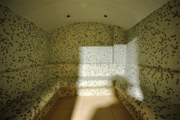 اطلالة بحر - دوبلكس فاخرة 3 غرف وصالة - ضمن مجمع بخدمات 5 نجوم - في كارجيجاك / الانيا 