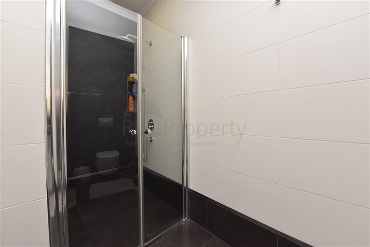 اطلالة بحر - دوبلكس فاخرة 3 غرف وصالة - ضمن مجمع بخدمات 5 نجوم - في كارجيجاك / الانيا 