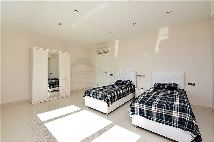 اطلالة بحر - دوبلكس فاخرة 3 غرف وصالة - ضمن مجمع بخدمات 5 نجوم - في كارجيجاك / الانيا 