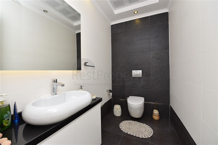 اطلالة بحر - دوبلكس فاخرة 3 غرف وصالة - ضمن مجمع بخدمات 5 نجوم - في كارجيجاك / الانيا 