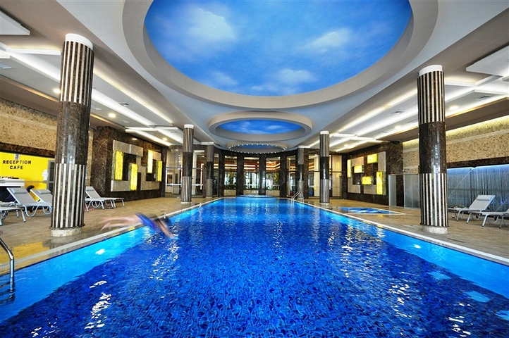 اطلالة بحر - دوبلكس فاخرة 3 غرف وصالة - ضمن مجمع بخدمات 5 نجوم - في كارجيجاك / الانيا 