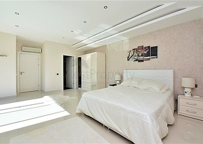 اطلالة بحر - دوبلكس فاخرة 3 غرف وصالة - ضمن مجمع بخدمات 5 نجوم - في كارجيجاك / الانيا 