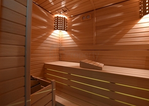 اطلالة بحر - دوبلكس فاخرة 3 غرف وصالة - ضمن مجمع بخدمات 5 نجوم - في كارجيجاك / الانيا 