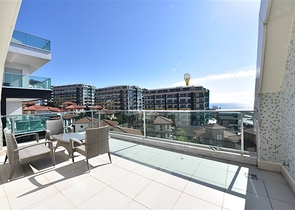 اطلالة بحر - دوبلكس فاخرة 3 غرف وصالة - ضمن مجمع بخدمات 5 نجوم - في كارجيجاك / الانيا 