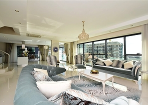 اطلالة بحر - دوبلكس فاخرة 3 غرف وصالة - ضمن مجمع بخدمات 5 نجوم - في كارجيجاك / الانيا 