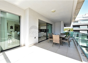 اطلالة بحر - دوبلكس فاخرة 3 غرف وصالة - ضمن مجمع بخدمات 5 نجوم - في كارجيجاك / الانيا 