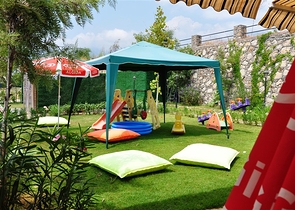 اطلالة بحر - دوبلكس فاخرة 3 غرف وصالة - ضمن مجمع بخدمات 5 نجوم - في كارجيجاك / الانيا 