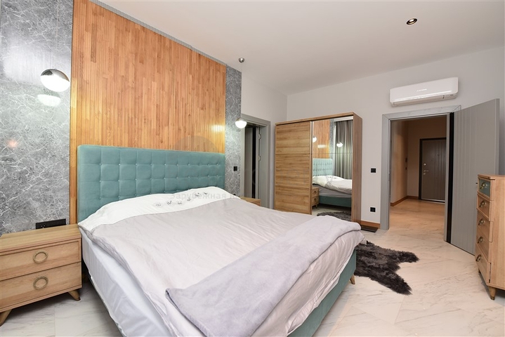 صف اول على البحر - شقة فاخرة غرفتين وصالة -ضمن مجمع 5 نجوم في كارجيجاك / الانيا 