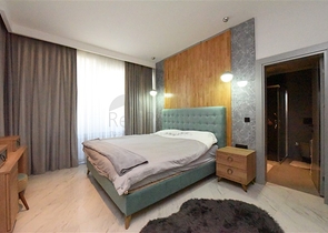 صف اول على البحر - شقة فاخرة غرفتين وصالة -ضمن مجمع 5 نجوم في كارجيجاك / الانيا 