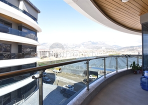 صف اول على البحر - شقة فاخرة غرفتين وصالة -ضمن مجمع 5 نجوم في كارجيجاك / الانيا 