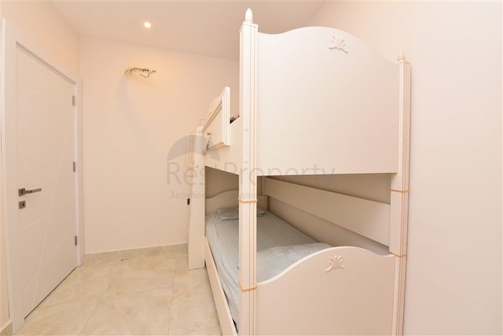 شقة غرفتين وصالة مفروشة -ضمن مجمع سكني حديث -في مركز الانيا 