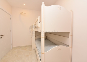 شقة غرفتين وصالة مفروشة -ضمن مجمع سكني حديث -في مركز الانيا 