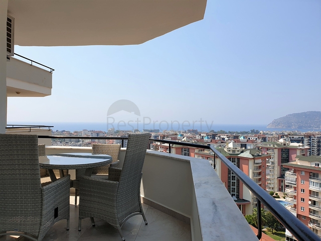 اطلالة بحر وقلعة - شقة غرفة وصالة واسعة -ضمن مجمع سكني في جيكجلي / الانيا 