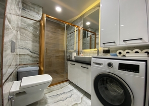 اطلالة بحر وقلعة - شقة غرفة وصالة واسعة -ضمن مجمع سكني في جيكجلي / الانيا 