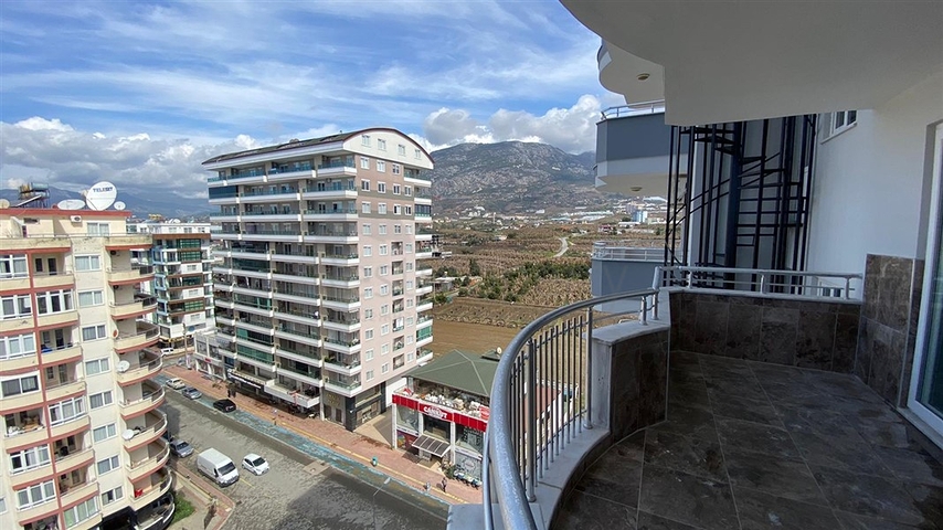 قريبة من البحر والخدمات - شقة غرفتين وصالة في محمودلار / الانيا 