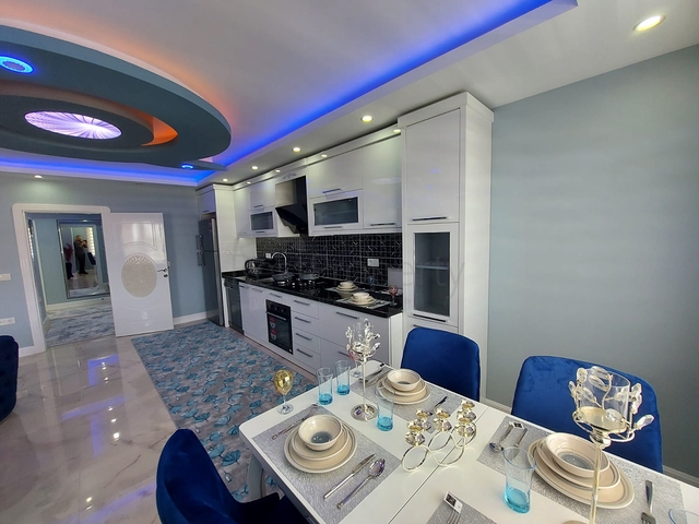 قريبة من البحر والخدمات - شقة غرفتين وصالة في محمودلار / الانيا 