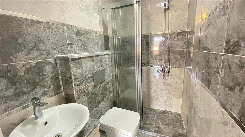 قريبة من البحر والخدمات - شقة غرفتين وصالة في محمودلار / الانيا 