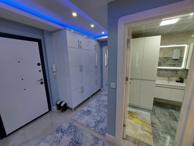 قريبة من البحر والخدمات - شقة غرفتين وصالة في محمودلار / الانيا 