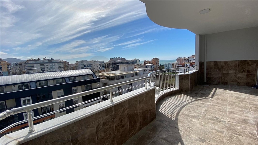 قريبة من البحر والخدمات - شقة غرفتين وصالة في محمودلار / الانيا 