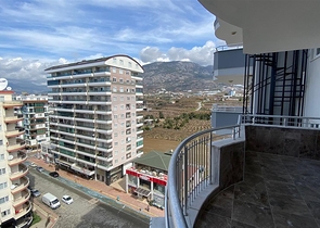 قريبة من البحر والخدمات - شقة غرفتين وصالة في محمودلار / الانيا 