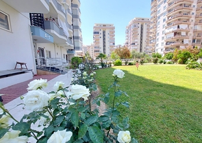 قريبة من البحر والخدمات - شقة غرفتين وصالة في محمودلار / الانيا 