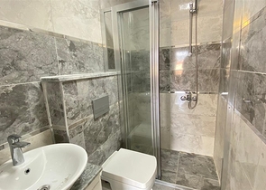 قريبة من البحر والخدمات - شقة غرفتين وصالة في محمودلار / الانيا 