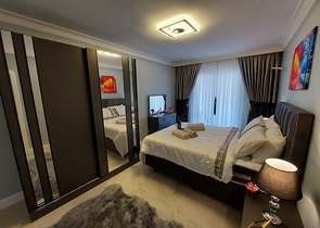 قريبة من البحر والخدمات - شقة غرفتين وصالة في محمودلار / الانيا 