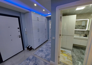 قريبة من البحر والخدمات - شقة غرفتين وصالة في محمودلار / الانيا 