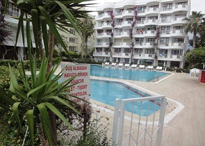 شقة صف اول على البحر - تصميم غرفتين وصالة مفروشة -في محمودلار / الانيا 