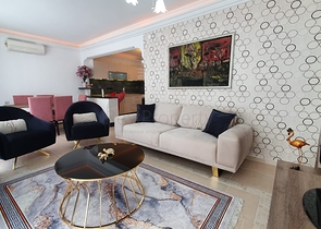 شقة صف اول على البحر - تصميم غرفتين وصالة مفروشة -في محمودلار / الانيا 