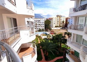 شقة صف اول على البحر - تصميم غرفتين وصالة مفروشة -في محمودلار / الانيا 