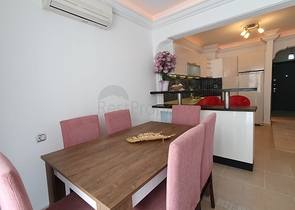 شقة صف اول على البحر - تصميم غرفتين وصالة مفروشة -في محمودلار / الانيا 