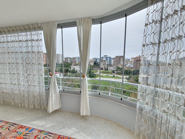 شقة غرفتين وصالة مفروشة - ضمن مجمع سكني في توسمور / الانيا 