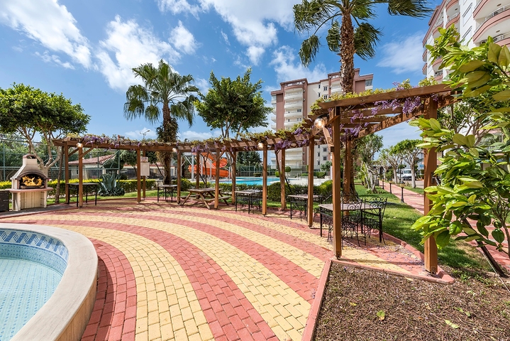 شقة غرفتين وصالة مفروشة - ضمن مجمع سكني في توسمور / الانيا 