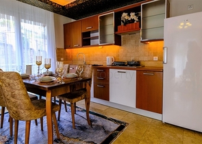 ضمن مجمع انيق - شقة غرفة وصالة واسعة 80 متر - في جيكجلي / الانيا 