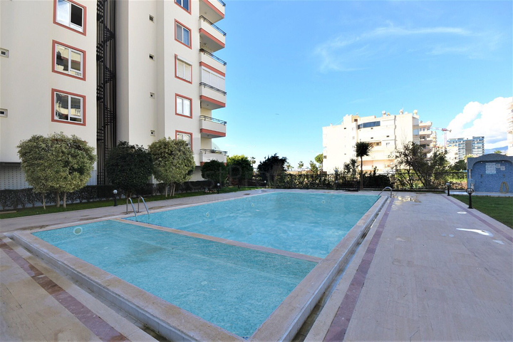 اطلالة بحر - شقة غرفتين وصالة مفروشة - في محمودلار / الانيا