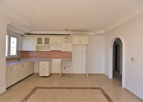 اطلالة بحر - شقة غرفتين وصالة مفروشة - في محمودلار / الانيا