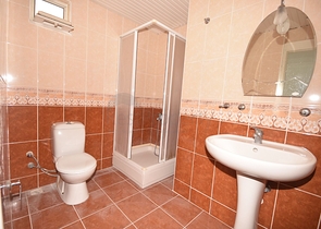 اطلالة بحر - شقة غرفتين وصالة مفروشة - في محمودلار / الانيا