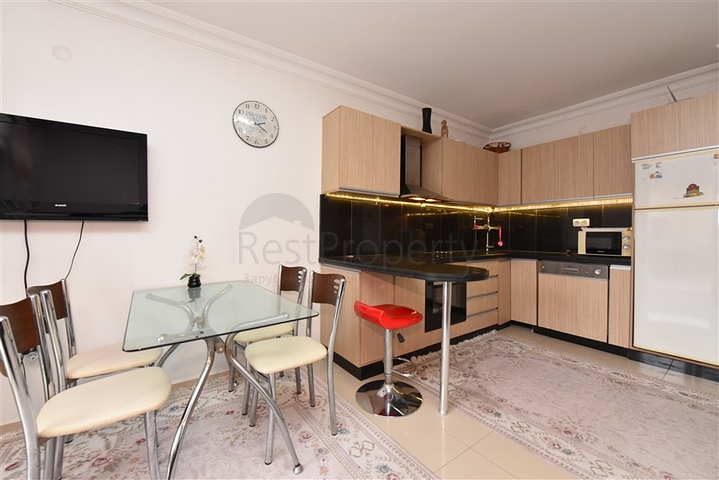 تبعد عن شاطئ كليوباترا 100 متر فقط - شقة مفروشة غرفة وصالة ضمن مجمع سكني في مركز الانيا