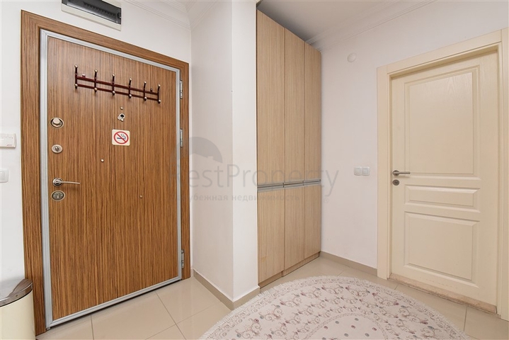 تبعد عن شاطئ كليوباترا 100 متر فقط - شقة مفروشة غرفة وصالة ضمن مجمع سكني في مركز الانيا