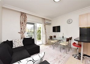 تبعد عن شاطئ كليوباترا 100 متر فقط - شقة مفروشة غرفة وصالة ضمن مجمع سكني في مركز الانيا