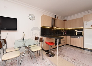 تبعد عن شاطئ كليوباترا 100 متر فقط - شقة مفروشة غرفة وصالة ضمن مجمع سكني في مركز الانيا