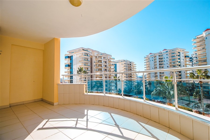 اطلالة جبلية -شقة غرفتين وصالة مفروشة -ضمن مجمع سكني في محمودلار / الانيا 