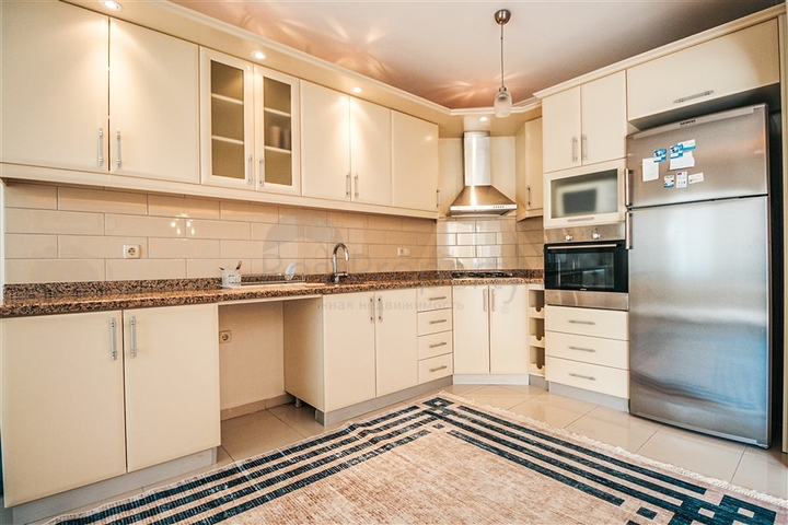 اطلالة جبلية -شقة غرفتين وصالة مفروشة -ضمن مجمع سكني في محمودلار / الانيا 