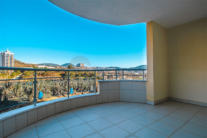 اطلالة جبلية -شقة غرفتين وصالة مفروشة -ضمن مجمع سكني في محمودلار / الانيا 