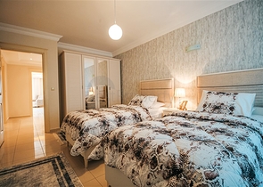 اطلالة جبلية -شقة غرفتين وصالة مفروشة -ضمن مجمع سكني في محمودلار / الانيا 