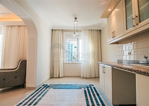 اطلالة جبلية -شقة غرفتين وصالة مفروشة -ضمن مجمع سكني في محمودلار / الانيا 