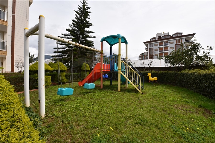 شقة غرفة وصالة مفروشة - ضمن مجمع سكني في كاستل / الانيا 