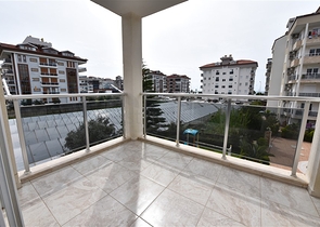 شقة غرفة وصالة مفروشة - ضمن مجمع سكني في كاستل / الانيا 